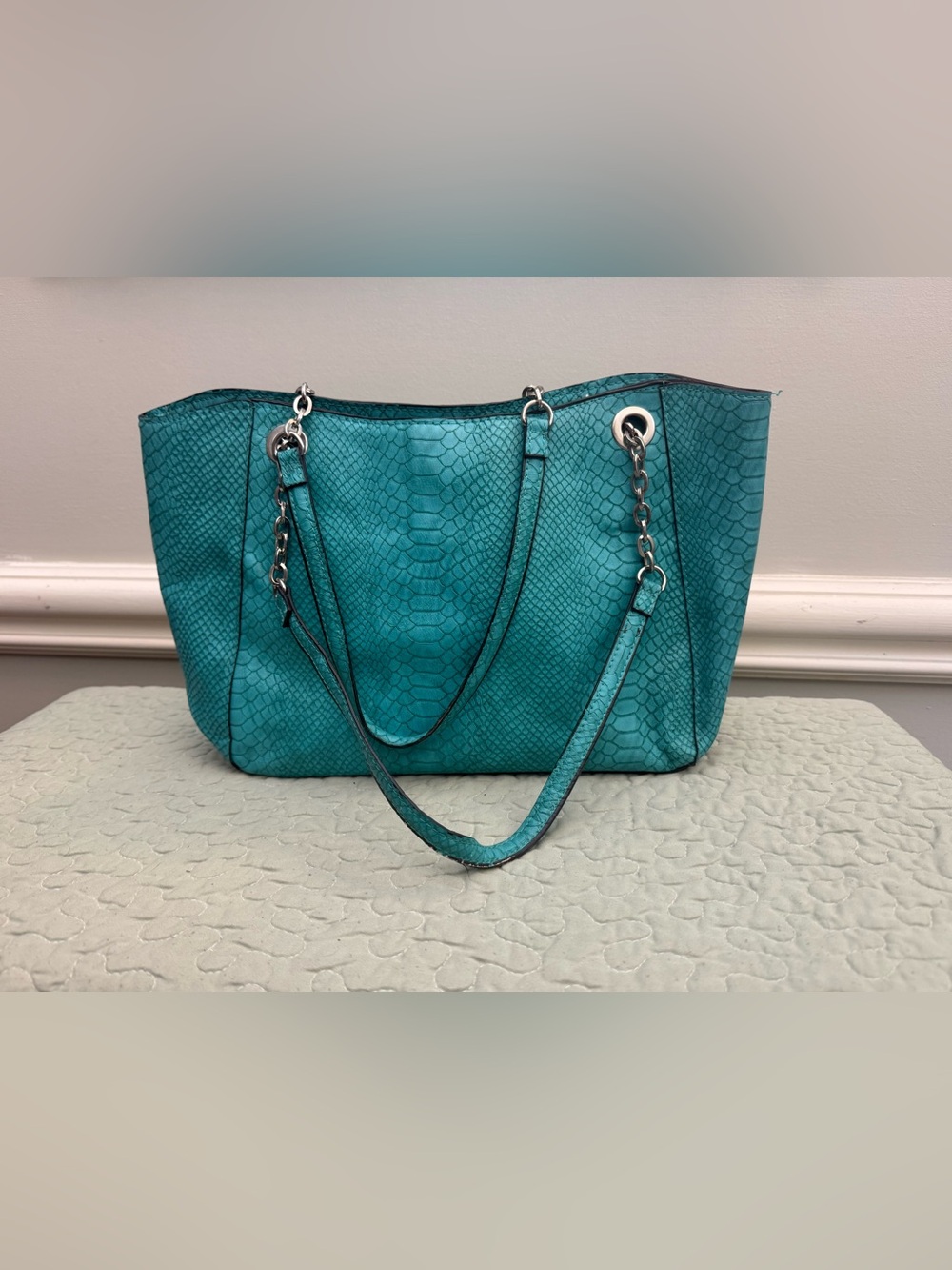 Turquoise Textured Tote Bag - Sleek Everyday Carry